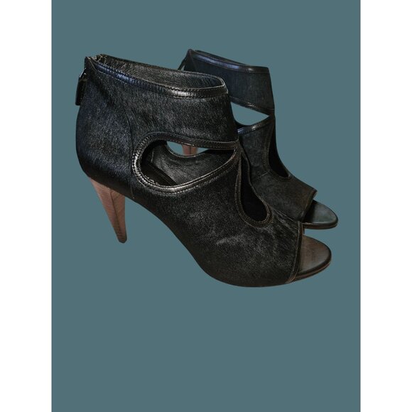 Elie Tahari Isadora Genuine Calf Hair Peep-Toe Cutout High Heel Booties 10.5 M - Picture 1 of 13